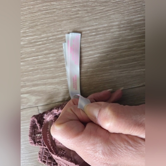 PINK Victoria's Secret Lace Bralette - Picture 4 of 9